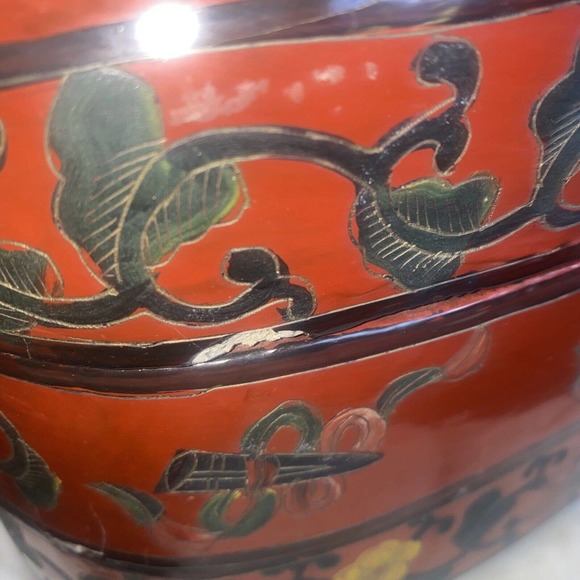 Antique Chinese porcelain lacquered stacking Wedding box, 3 tier. 11”x8”x7” - Picture 8 of 15